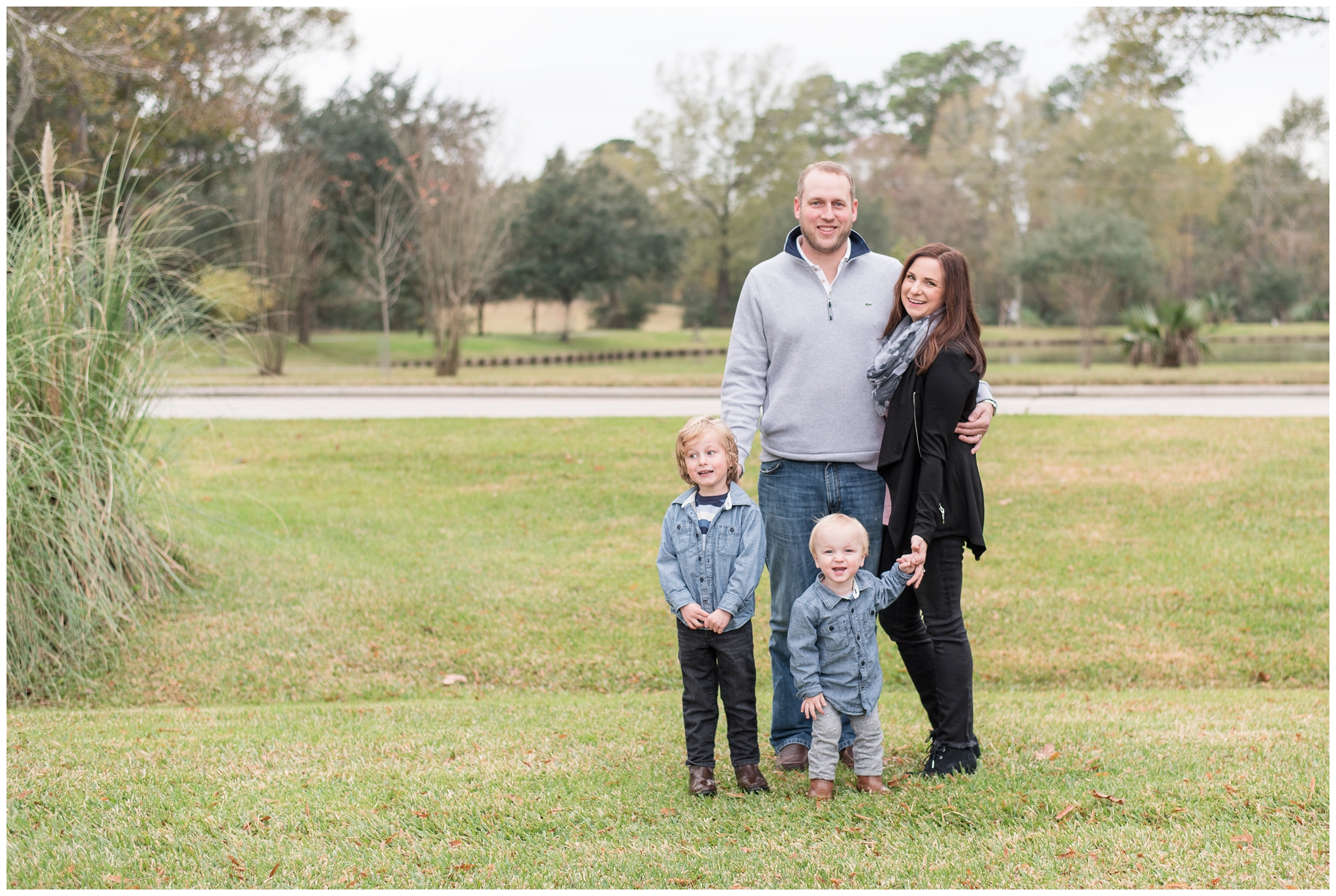 Kingwood family photographer early morning fall family portrait session