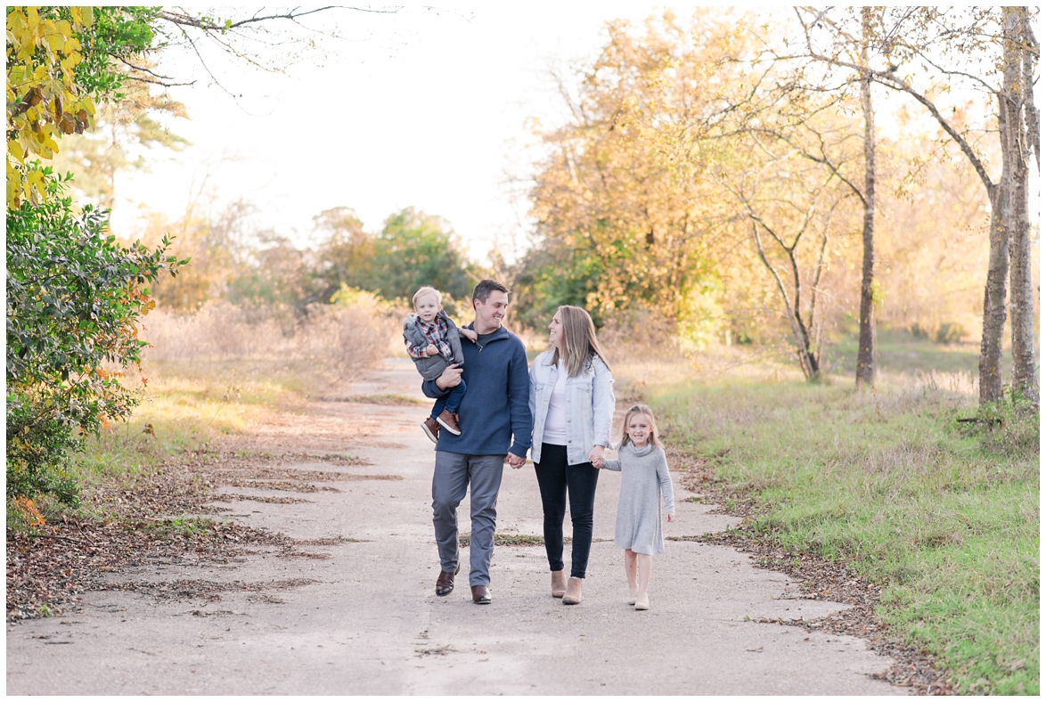 Kingwood photographer's fall family portrait session in Kingwood, Tx with family of four